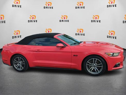 Used 2017 Ford Mustang GT Premium image 4
