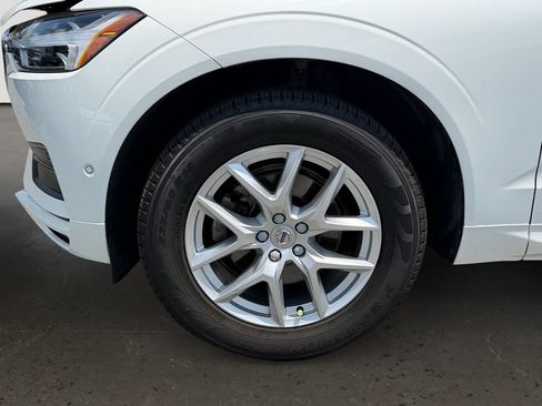 Used 2019 Volvo XC60 T5 Momentum w/ Multimedia Package AWD/4WD image 27