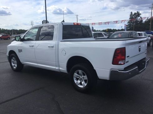 Used 2019 RAM 1500 Classic SLT w/ Luxury Group AWD/4WD image 3