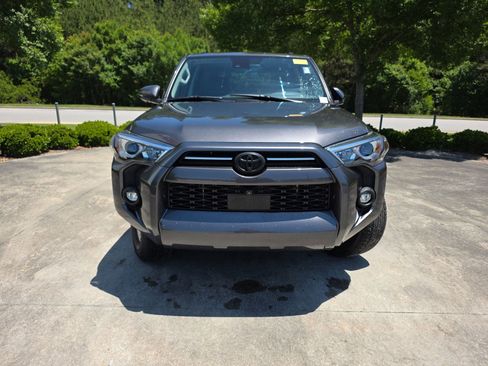 Used 2022 Toyota 4Runner SR5 Premium w/ Moonroof Package RWD image 10