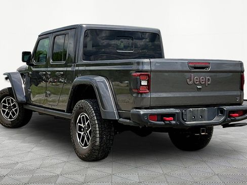 Used 2024 Jeep Gladiator Rubicon AWD/4WD image 4