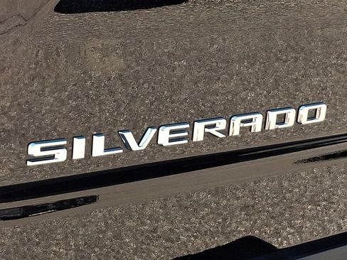 Used 2023 Chevrolet Silverado 1500 LTZ AWD/4WD image 33