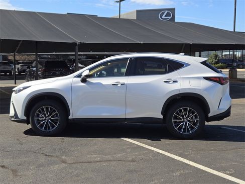 Used 2025 Lexus NX 250 FWD w/ Accessory Package (Z1) image 4