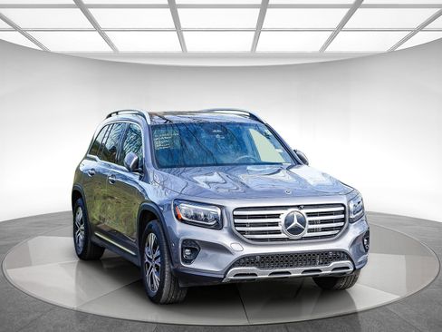 Used 2025 Mercedes-Benz GLB 250 GLB 250 image 2