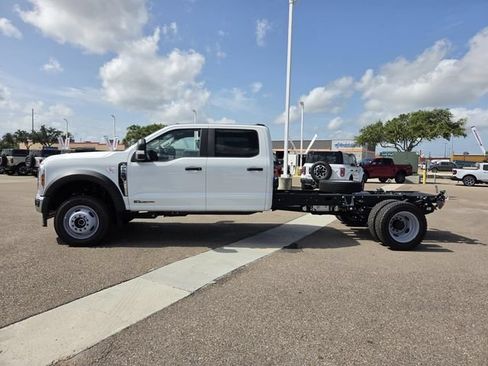 New 2026 Ford F550 4x4 Crew Cab image 2