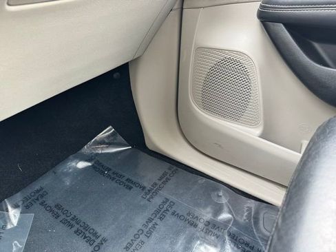 Used 2022 Chrysler Pacifica Touring-L image 20