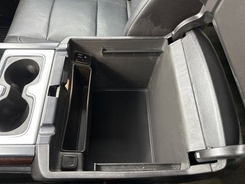 Used 2014 GMC Sierra 1500 SLT w/ SLT Crew Cab Value Package image 28