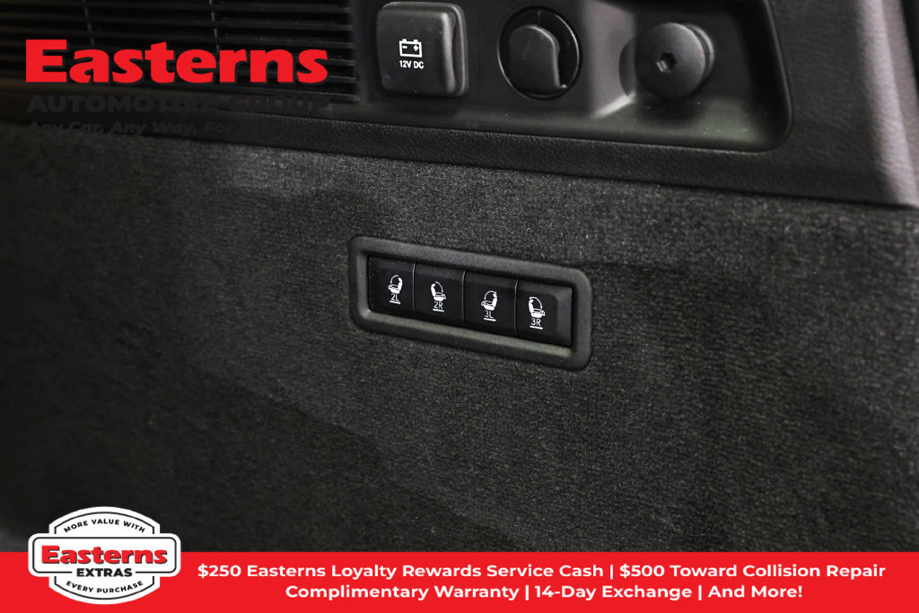 Used 2025 Jeep Grand Wagoneer Series III w/ Rear Seat Video Group 1 AWD/4WD image 26