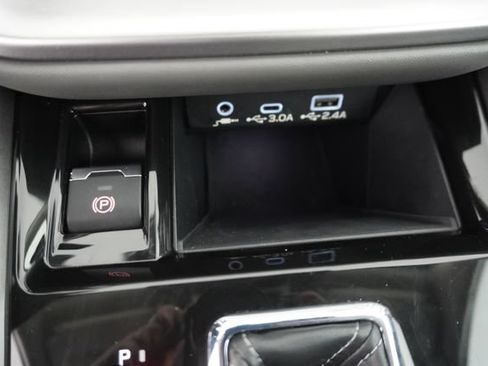 Certified 2025 Subaru Outback Onyx Edition AWD/4WD image 29