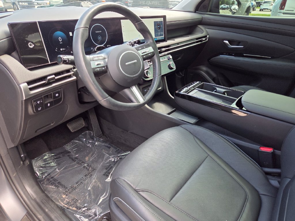 Used 2025 Hyundai Tucson Limited FWD image 29