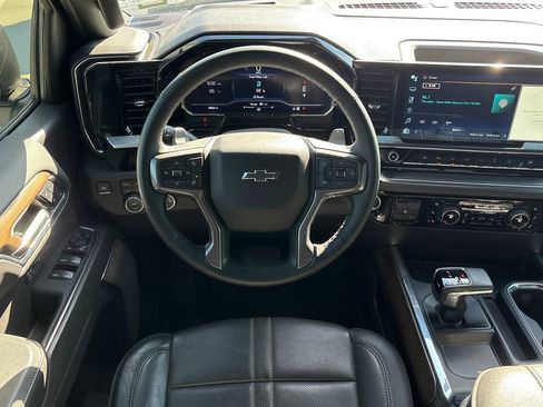 Used 2024 Chevrolet Silverado 1500 High Country w/ Midnight Edition AWD/4WD image 18