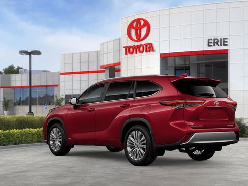 New 2026 Toyota Highlander Platinum image 8