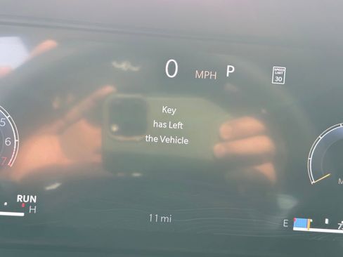 New 2026 Jeep Grand Cherokee L Limited w/ Limited Altitude Package image 16