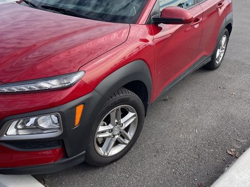 Used 2019 Hyundai Kona SE image 2