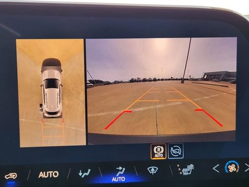 New 2026 Chevrolet Equinox EV LT image 40