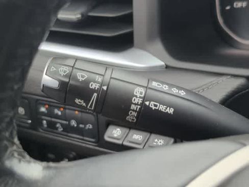 Used 2021 GMC Yukon XL Denali w/ Denali Premium Package AWD/4WD image 30