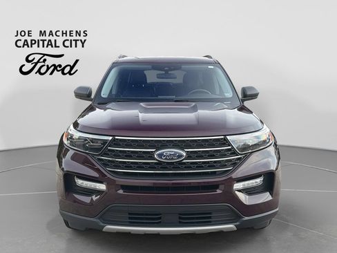 Used 2023 Ford Explorer XLT w/ Equipment Group 202A AWD/4WD image 10