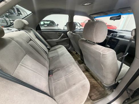 Used 2000 Toyota Camry CE w/ Value Pkg 1 FWD image 19