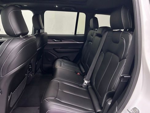 New 2025 Jeep Grand Cherokee Limited w/ Trailer Tow Package image 19