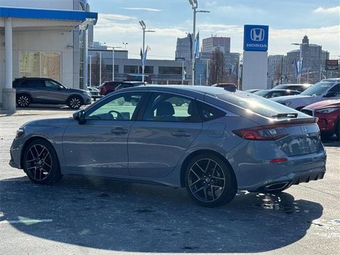 Certified 2023 Honda Civic Sport Touring image 9