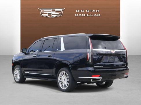 Used 2024 Cadillac Escalade ESV Premium Luxury w/ Performance Package AWD/4WD image 3