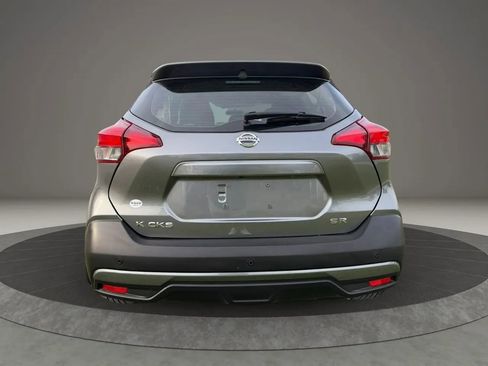 Used 2019 Nissan Kicks SR w/ Exterior Electronics Package FWD image 4
