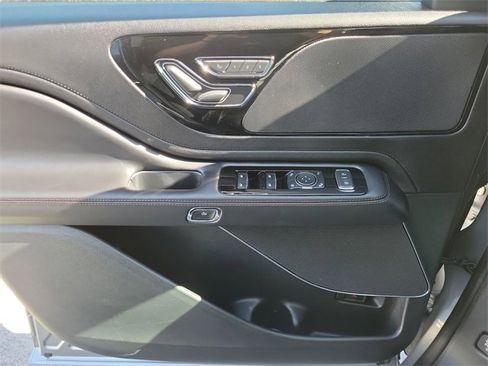 Certified 2024 Lincoln Aviator 2WD w/ Premium Package image 27