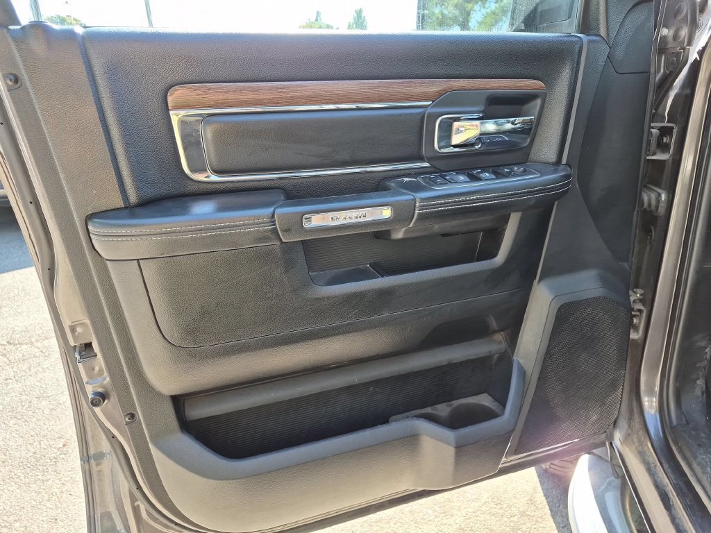 Used 2015 RAM 1500 Laramie w/ Convenience Group AWD/4WD image 11