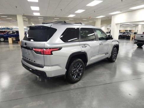 New 2026 Toyota Sequoia Platinum image 5