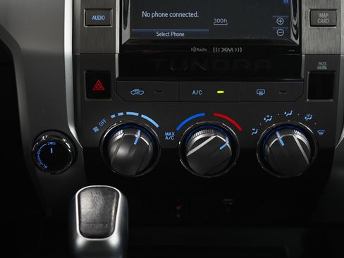 Used 2018 Toyota Tundra SR5 image 18