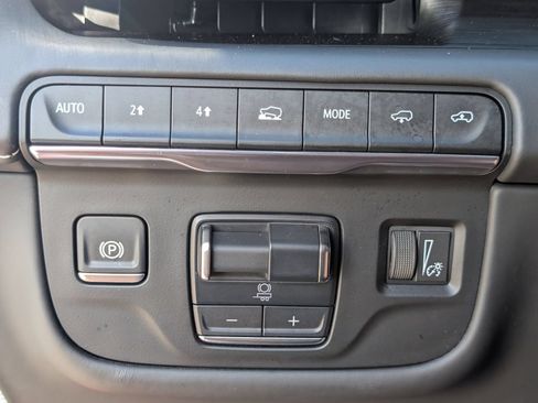 Used 2024 Cadillac Escalade ESV Sport Platinum AWD/4WD image 30