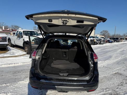 Used 2016 Nissan Rogue SV w/ SV Premium Package image 12
