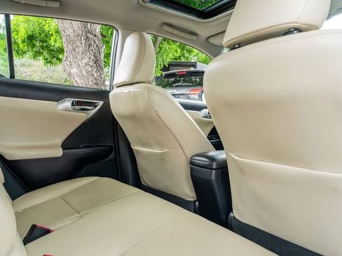 Used 2011 Lexus CT 200h Premium FWD image 39