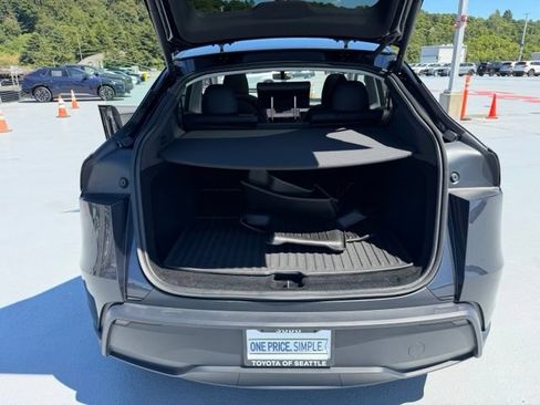 Used 2026 Tesla Model Y AWD image 9