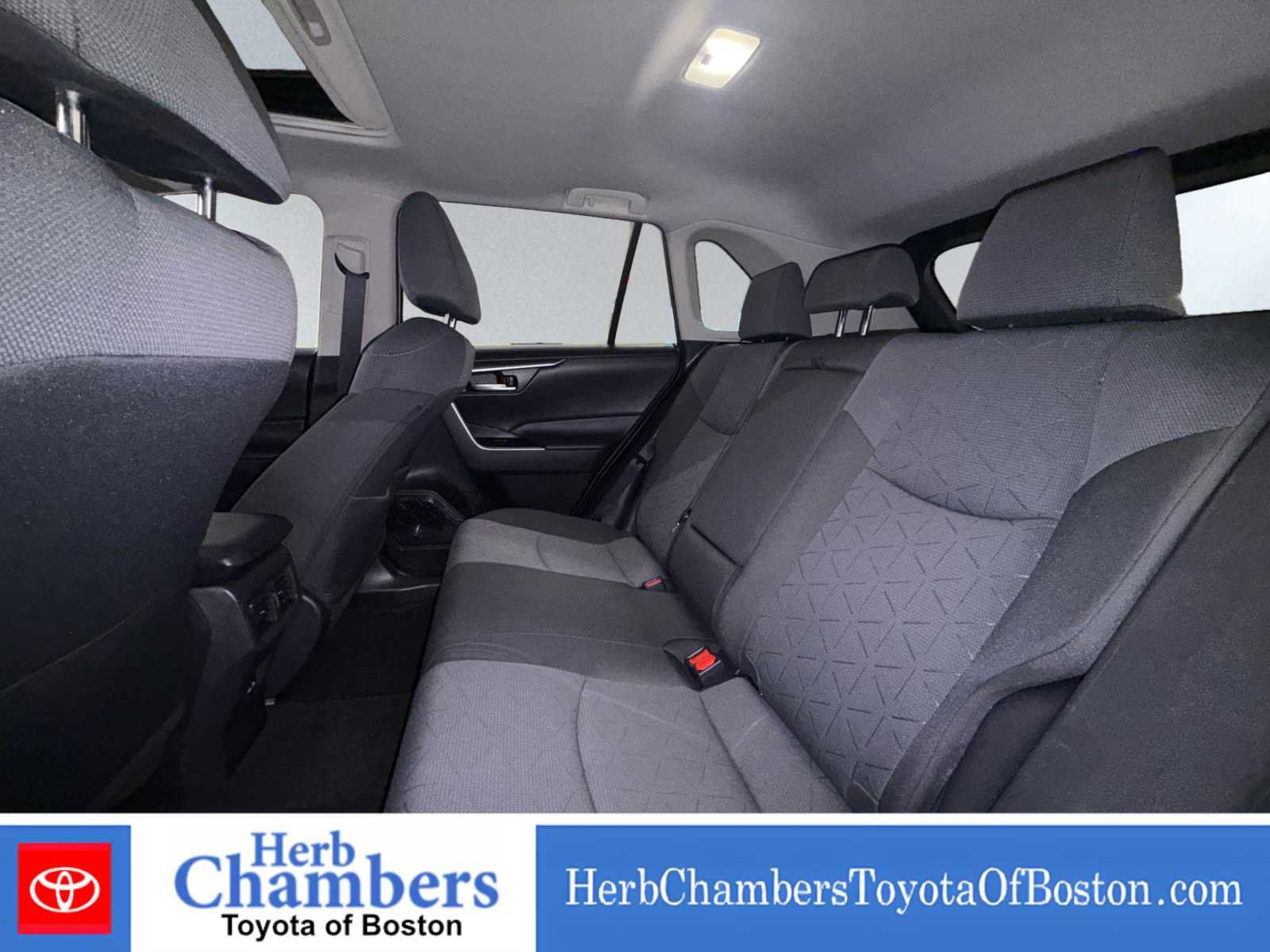 Used 2025 Toyota RAV4 XLE w/ Convenience Package AWD/4WD image 19