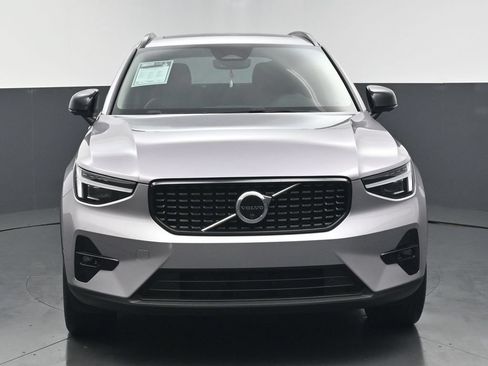 Used 2026 Volvo XC40 B5 Plus AWD/4WD image 7