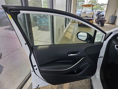 Used 2023 Toyota Corolla SE FWD image 16