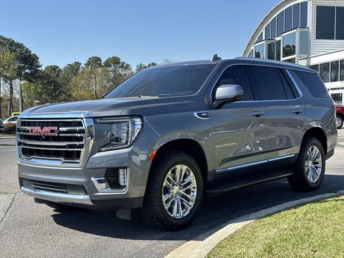 Used 2022 GMC Yukon SLT w/ SLT Premium Package AWD/4WD image 5