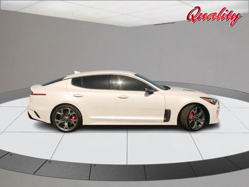 Used 2021 Kia Stinger GT image 2