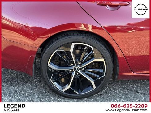Used 2025 Nissan Altima 2.5 SR image 8