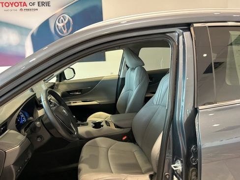 Certified 2021 Toyota Venza XLE w/ Softex Package image 15