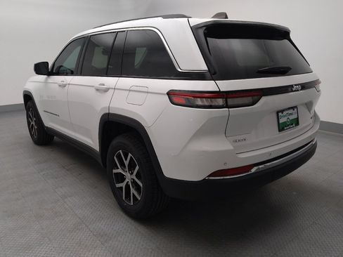 Used 2023 Jeep Grand Cherokee Limited AWD/4WD image 5