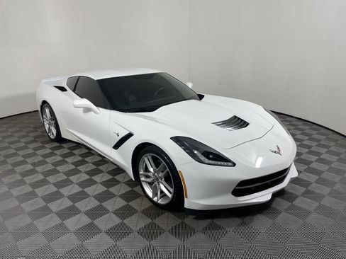 Used 2019 Chevrolet Corvette Stingray Coupe w/ 1LT image 7
