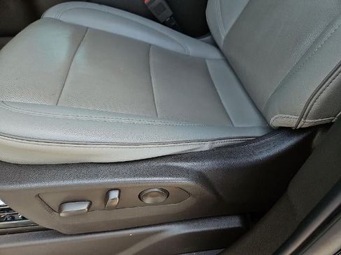 Used 2022 GMC Yukon SLT w/ SLT Luxury Package AWD/4WD image 22