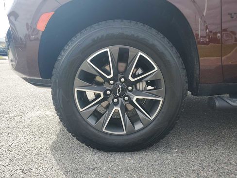 Certified 2022 Chevrolet Tahoe Z71 w/ Luxury Package image 10