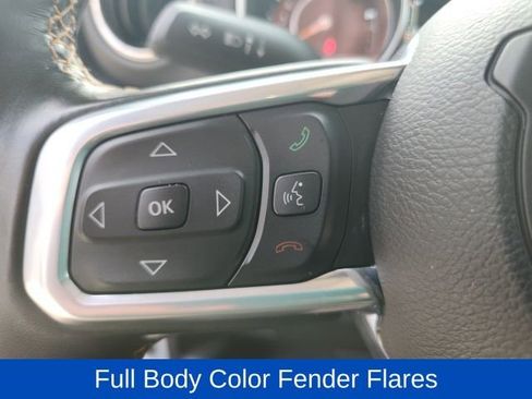 Used 2022 Jeep Wrangler Unlimited Sahara image 32