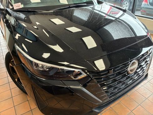 Used 2024 Nissan Sentra SV image 2