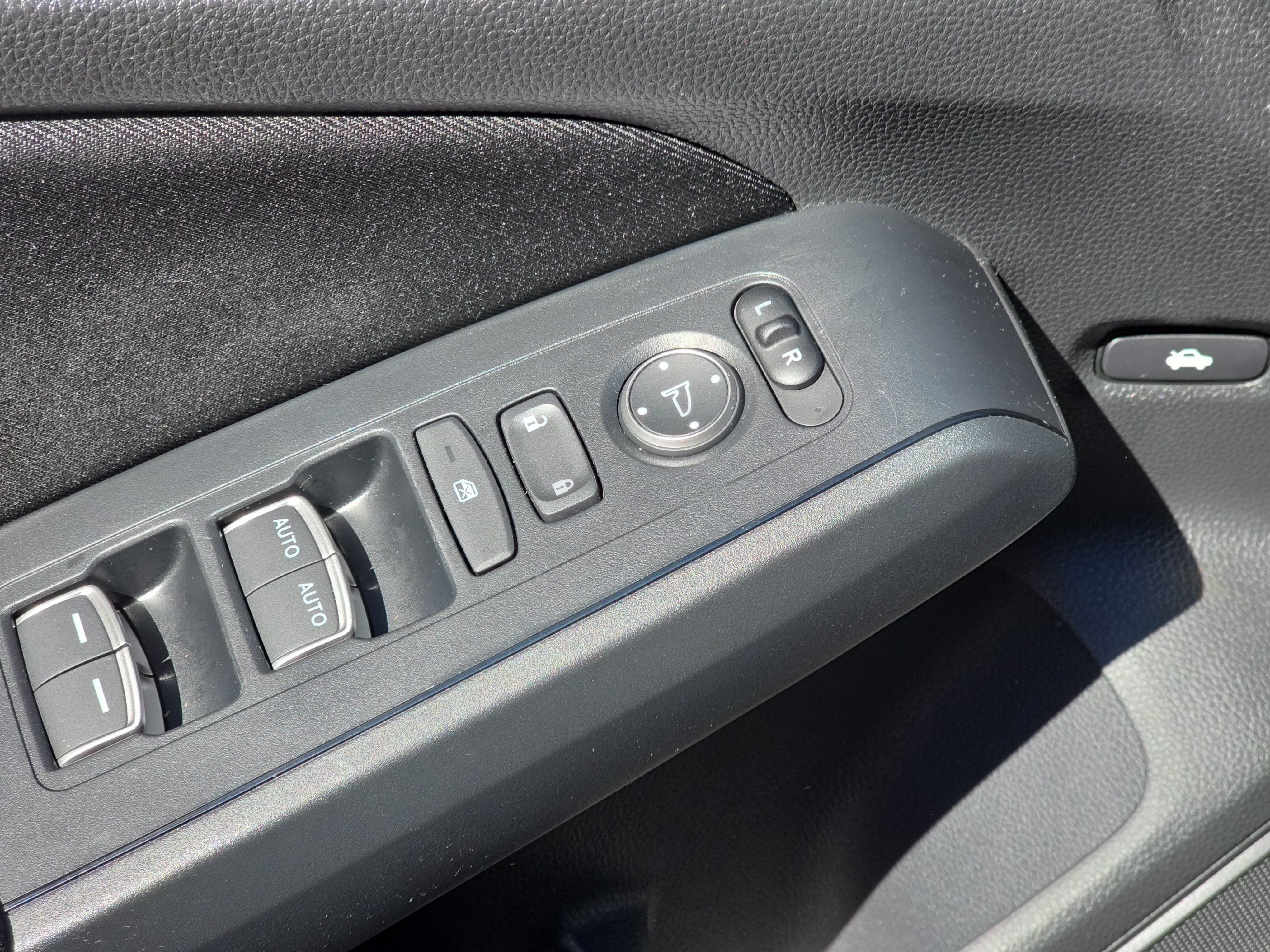 Used 2024 Honda Civic Sport image 27