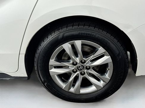 Used 2022 Toyota Sienna Limited AWD/4WD image 12