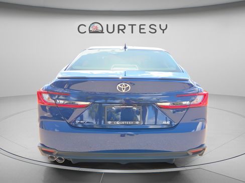 Certified 2026 Toyota Camry SE image 4